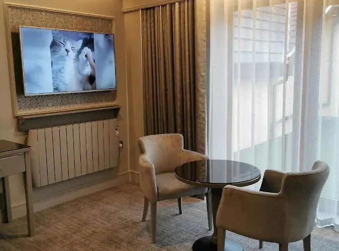 Errigal מלון Cootehill